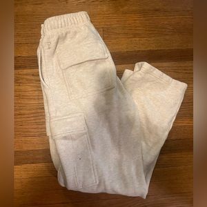 TNA Mega Cozy Fleece Cargo Sweatpants Size XS in Heather Light Oatmeal